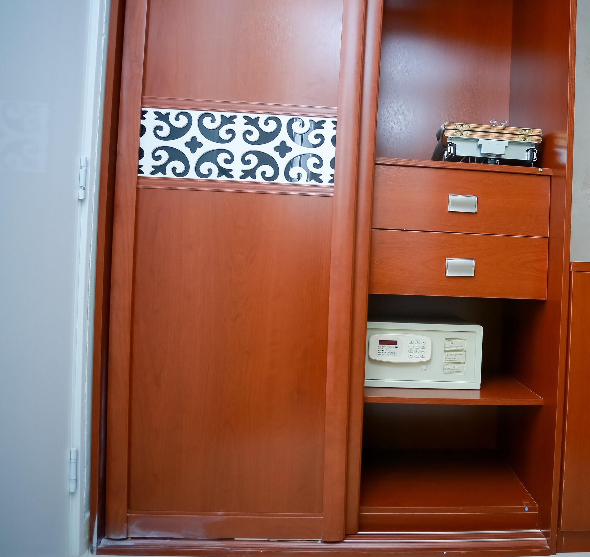 Coventina Lake Suites Dhaka Bagian luar foto