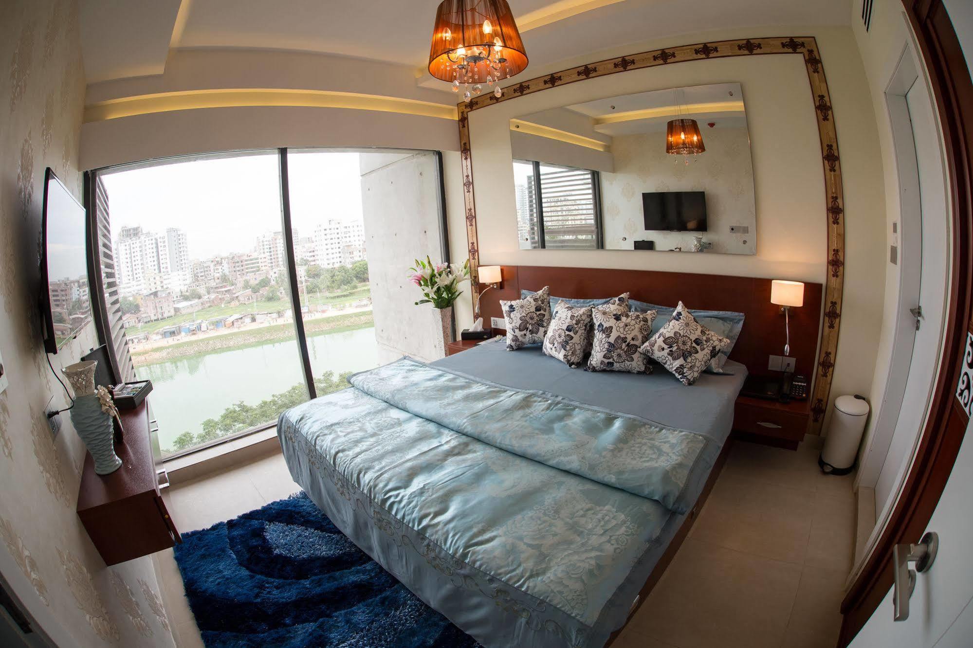 Coventina Lake Suites Dhaka Bagian luar foto